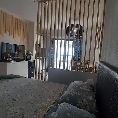 Apartamento Central Studio With Sea View Balcony!