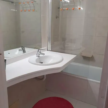 Central Studio With Sea View Balcony! Apartamento *