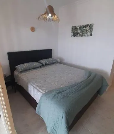Central Studio With Sea View Balcony! Apartamento *
